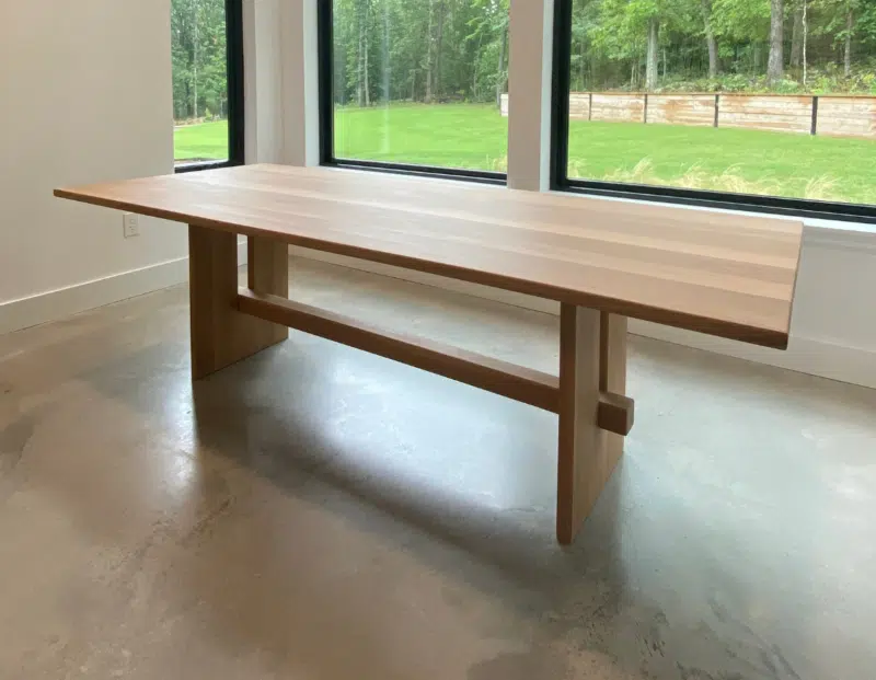 Mesa de comedor modelo Karükinka
